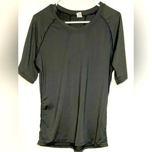 Neleus Black Athletic Shirt with light compression. Size Large.